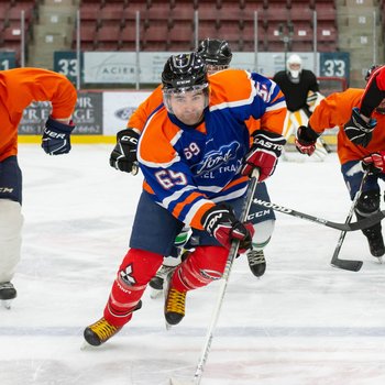 Hockey libre_Colisée Cardin-13 (credit Kim Rancourt).jpg