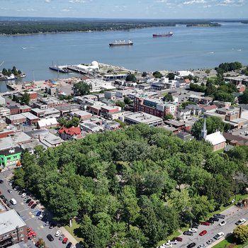 Vue aérienne_centre-ville_carré_royal.jpg